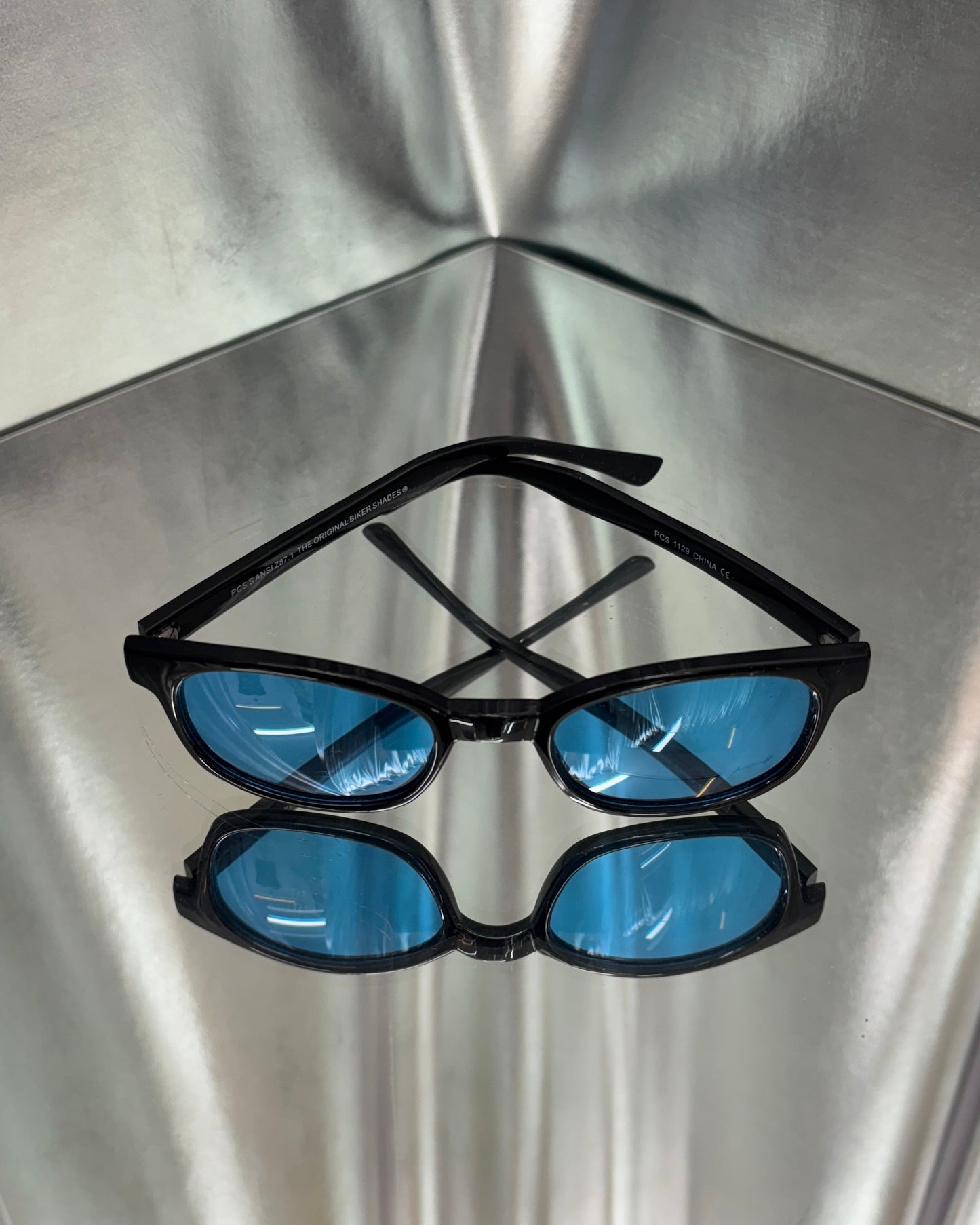 KD ORIGINAL BIKER SUNGLASSES (MULTIPLE COLOURS)