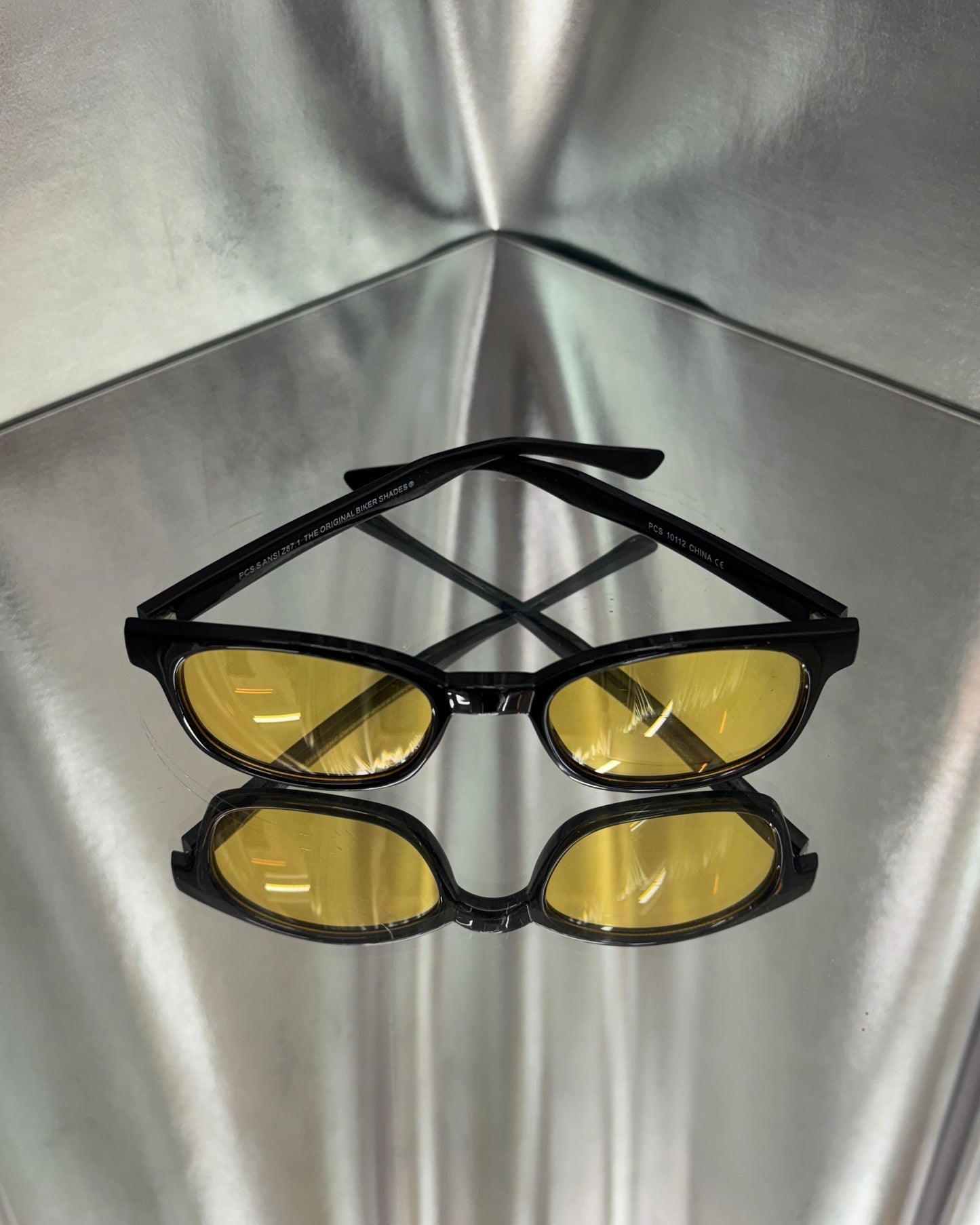 KD ORIGINAL BIKER SUNGLASSES (MULTIPLE COLOURS)