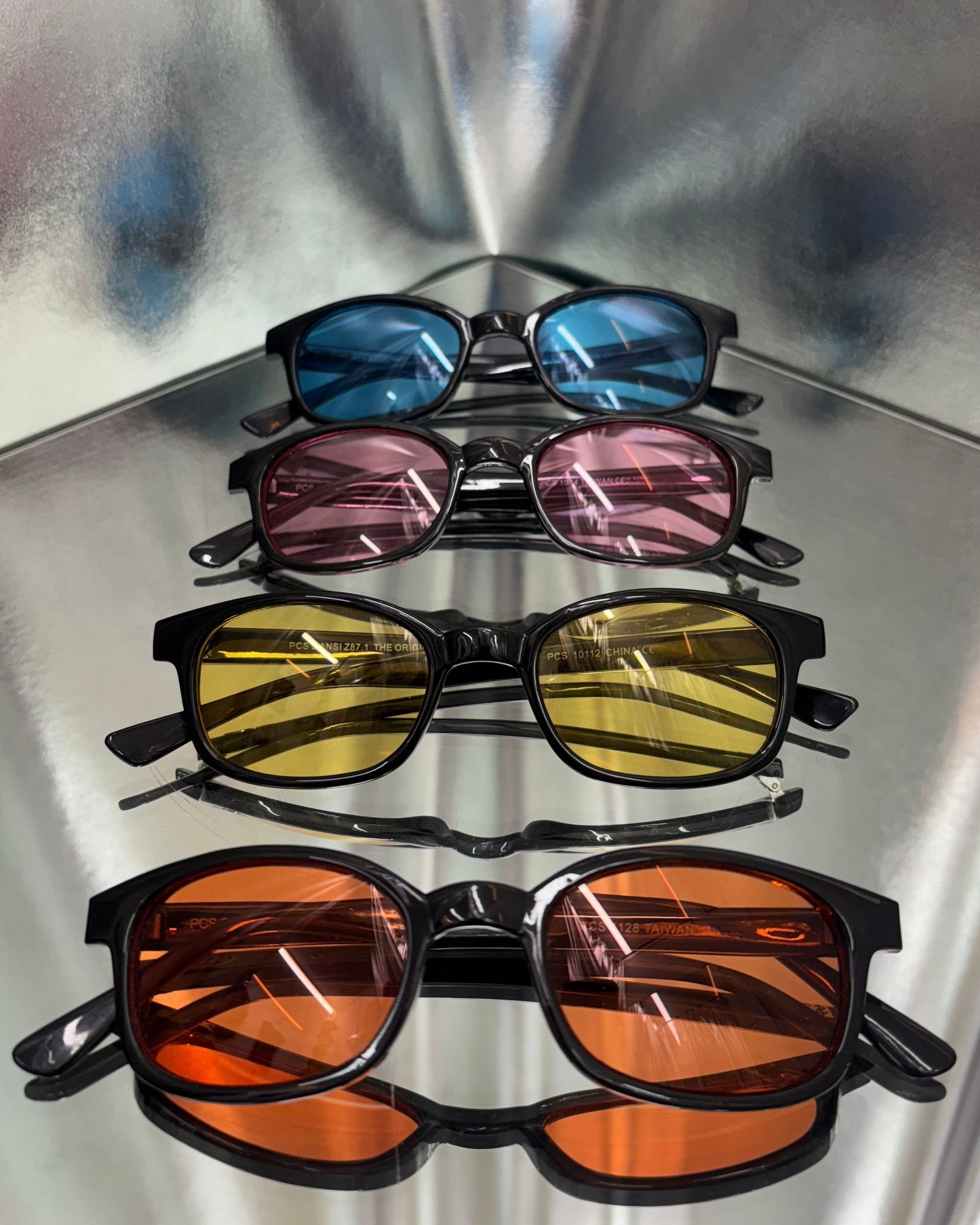 KD ORIGINAL BIKER SUNGLASSES (MULTIPLE COLOURS)