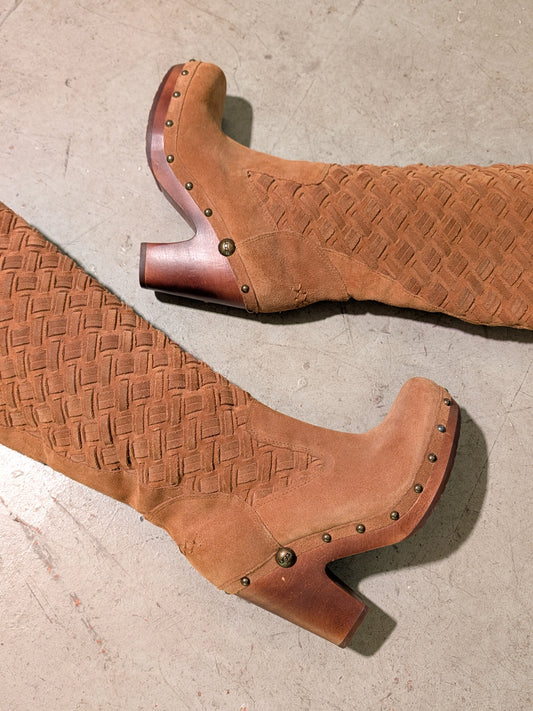 UGG WOVEN LEATHER BOOTS - SIZE 6.5