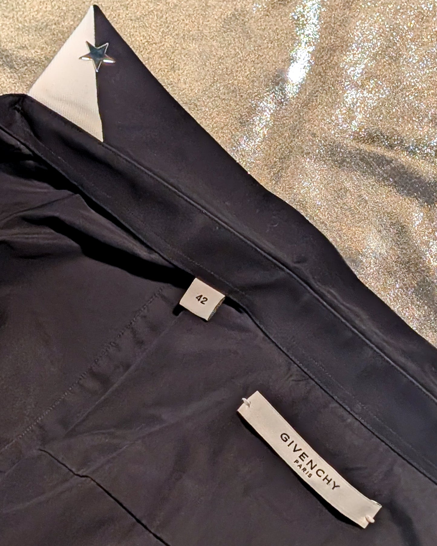 GIVENCHY DRESS SHIRT - MED