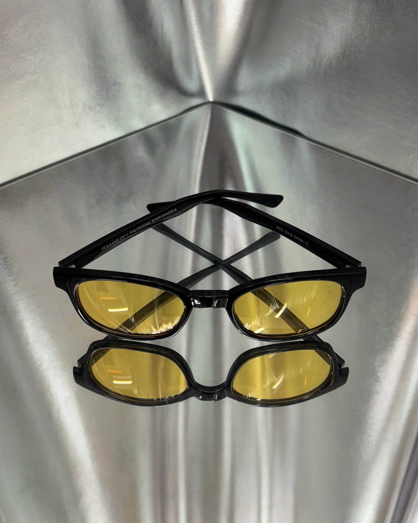 KD ORIGINAL BIKER SUNGLASSES (MULTIPLE COLOURS)