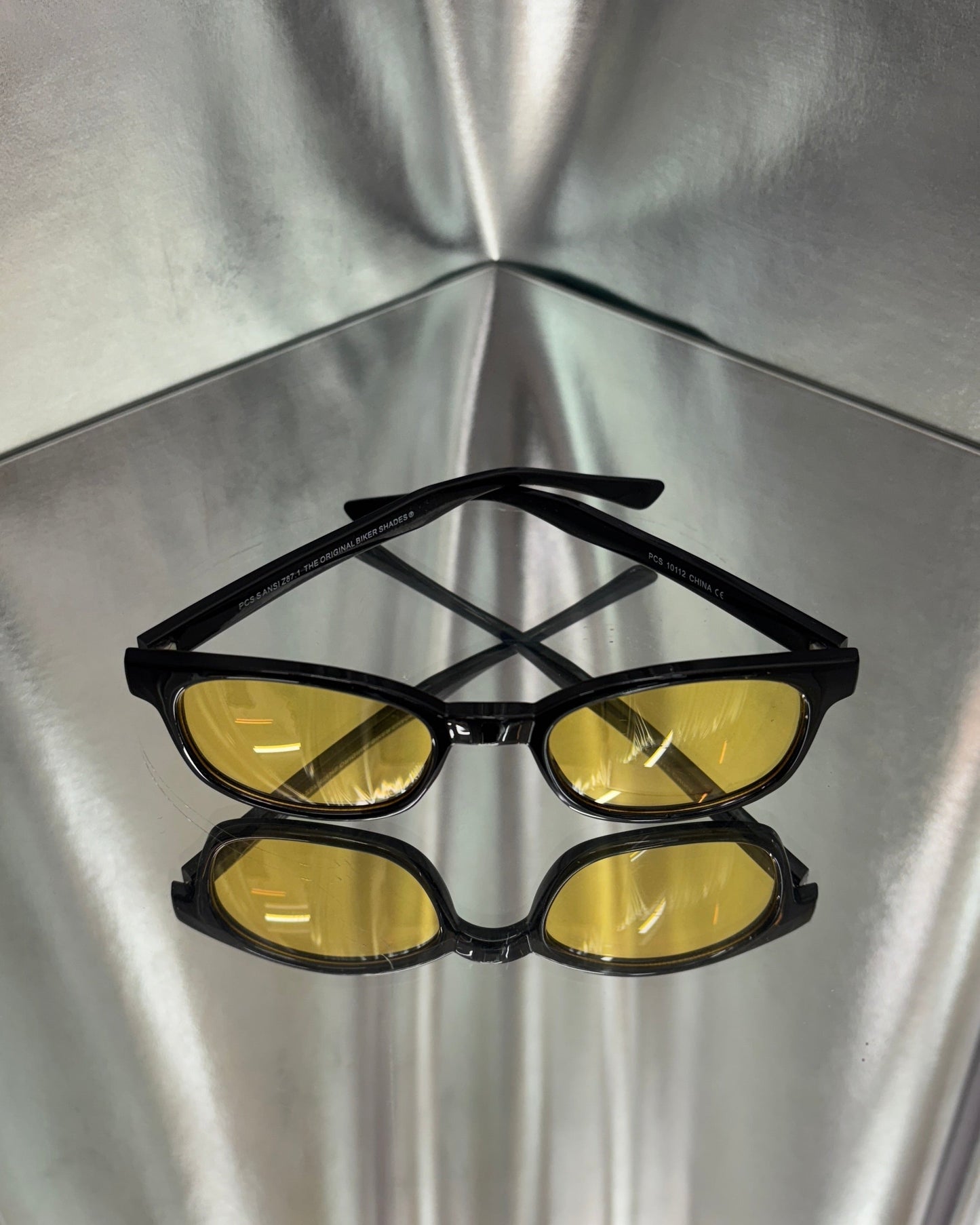 KD ORIGINAL BIKER SUNGLASSES (MULTIPLE COLOURS)